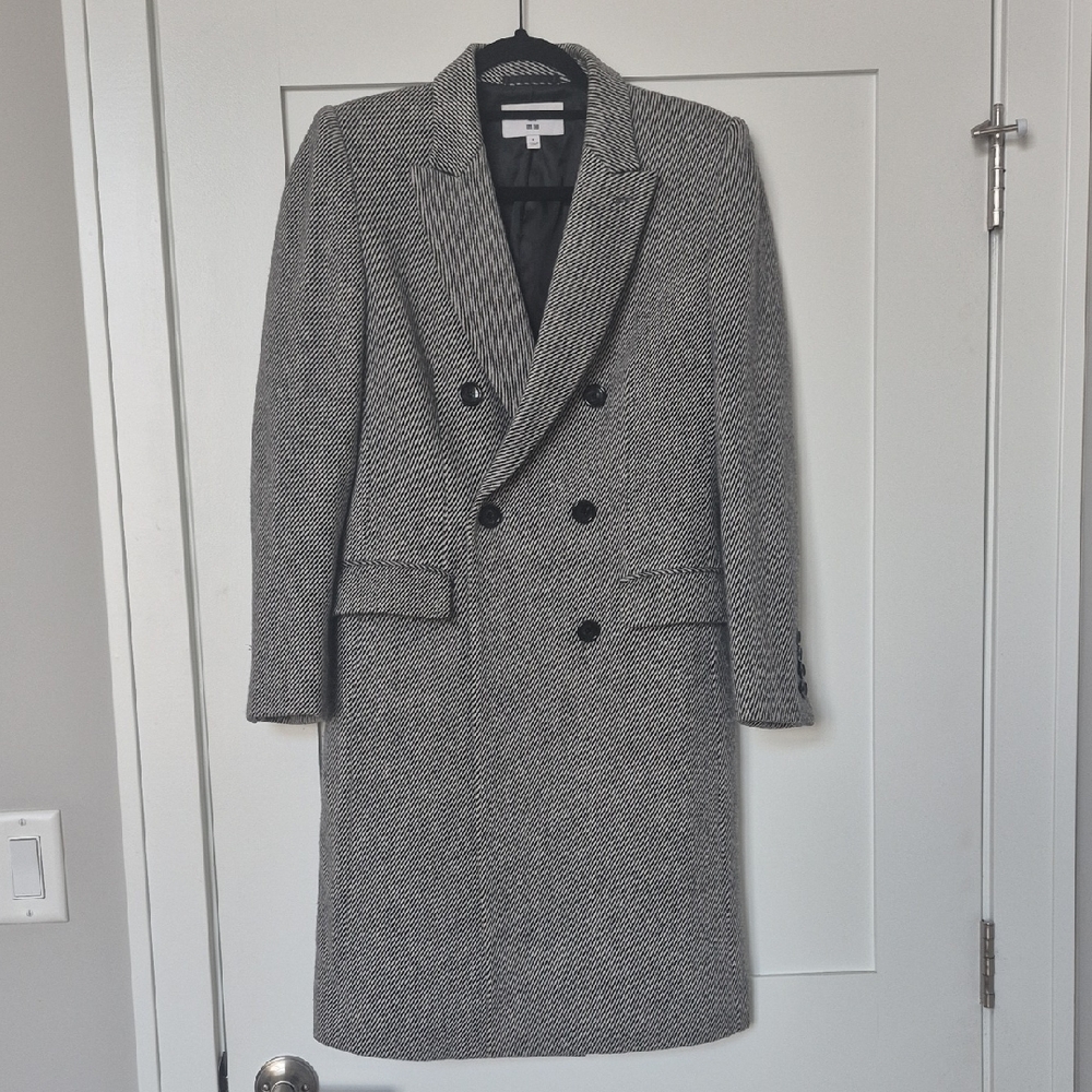 Uniqlo Black and White Herringbone Trench Coat